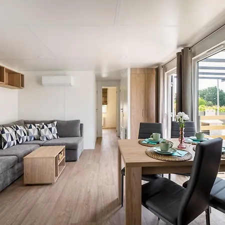 Wichrowe Wzgorze Lark House Apartmán