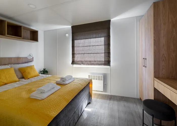 Wichrowe Wzgorze Lark House *